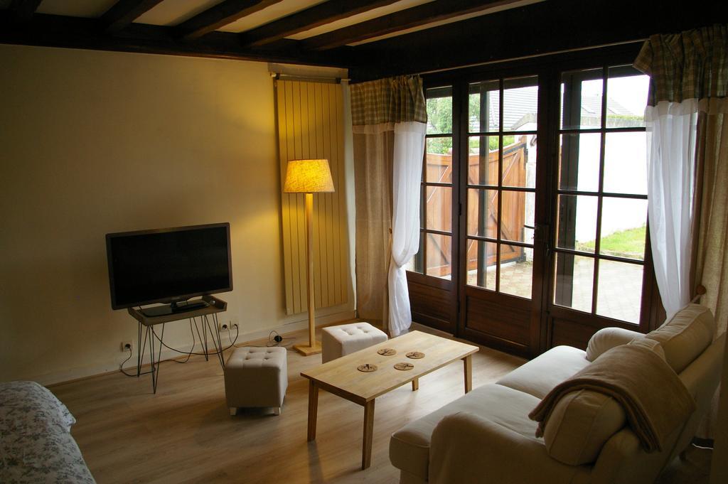 Juniper House Apartment Vulaines-sur-Seine ภายนอก รูปภาพ