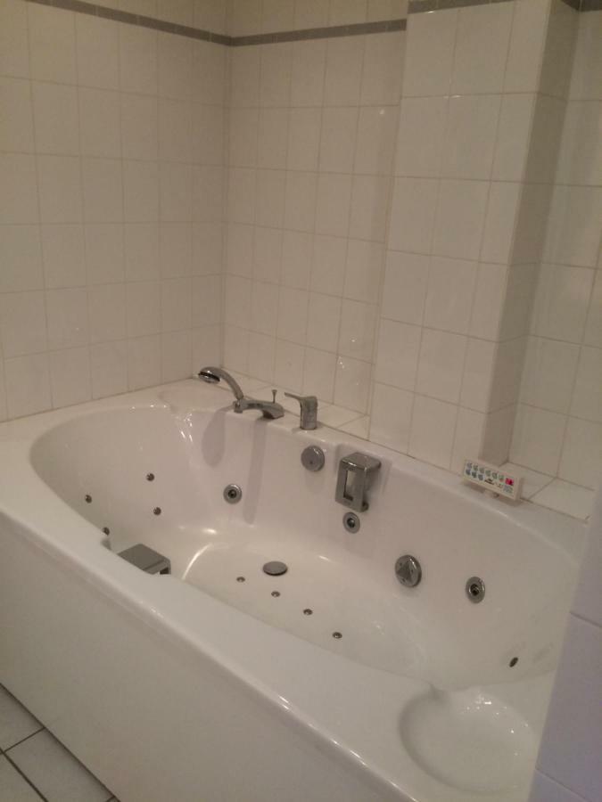 Juniper House Apartment Vulaines-sur-Seine ภายนอก รูปภาพ